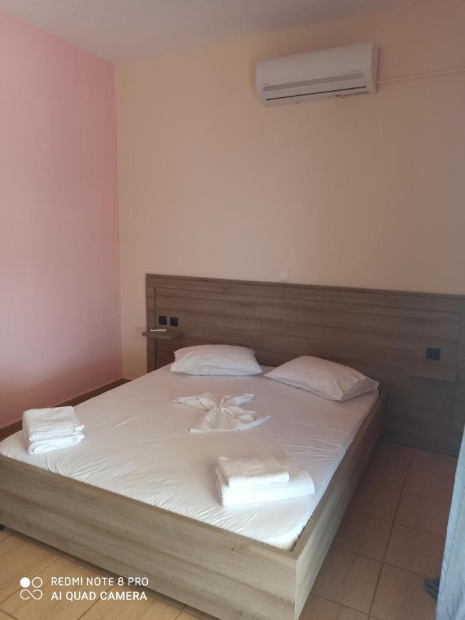 Bella Vista Hotel Himare Bilik gambar