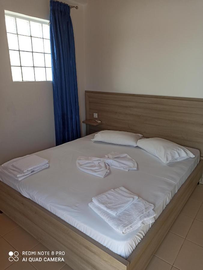 Bella Vista Hotel Himare Bilik gambar