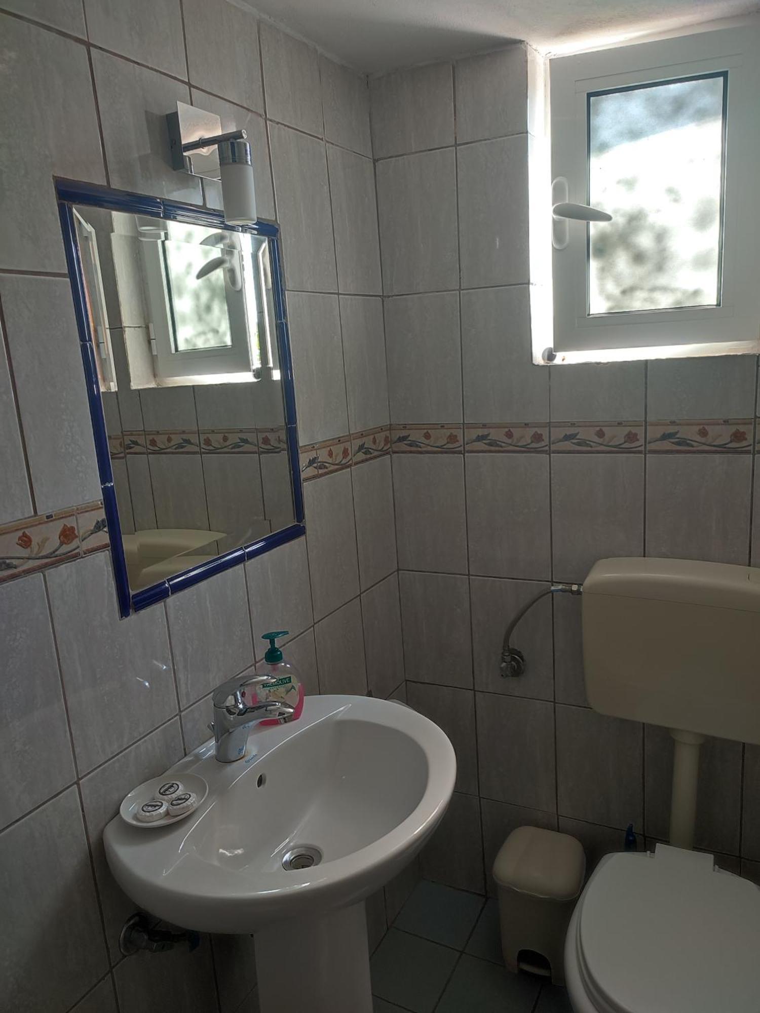 Bella Vista Hotel Himare Bilik gambar